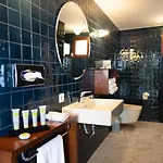 Hotel No81 5*